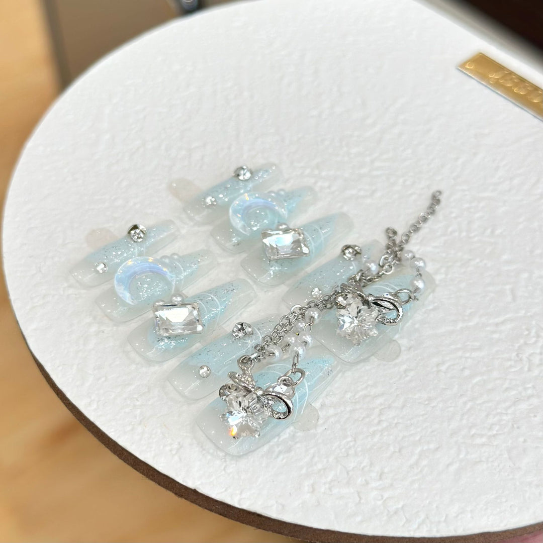 Glittering Press-On Nail Art Set with Celestial Accents