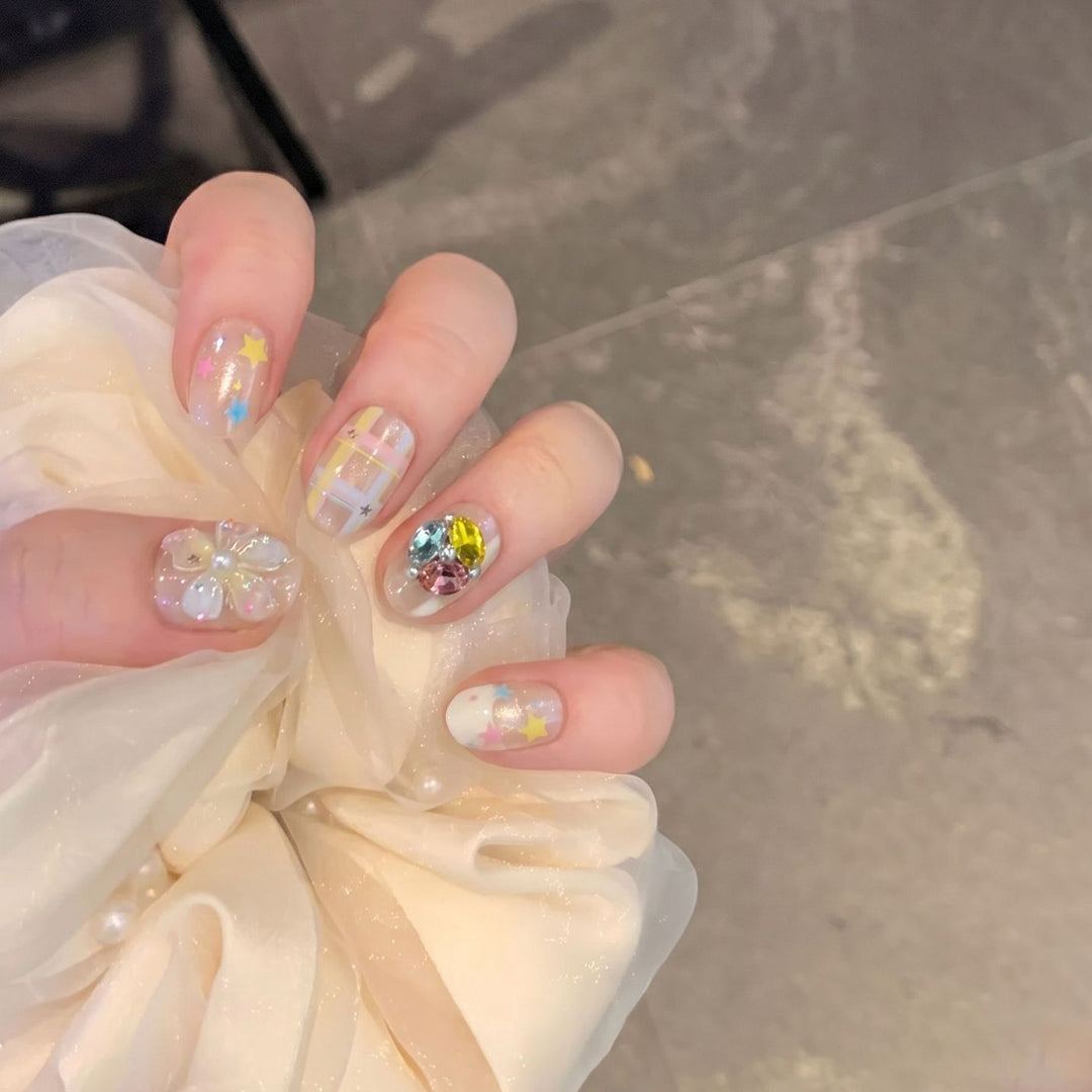 Decorative Press-On Nail Art Set with Gem Accents Kalsten