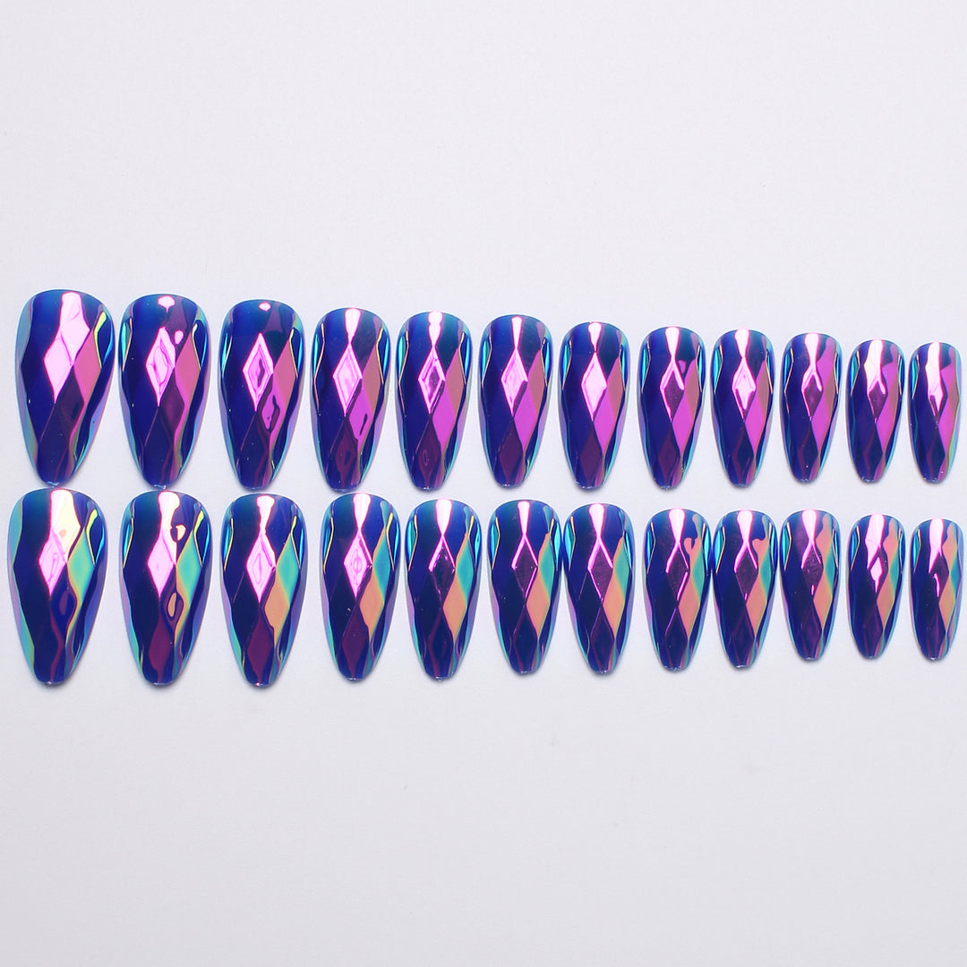 Diamond-Shaped Press-On Nail Set Kalsten