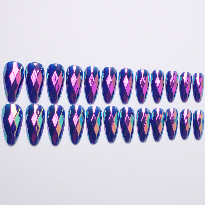 Diamond-Shaped Press-On Nail Set Kalsten
