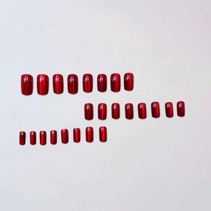 Shiny artificial nails with luxurious effect Kalsten