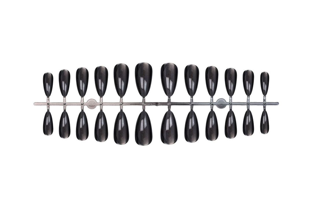 Artificial nail set with elegant pointed shapes and high-gloss finish Kalsten