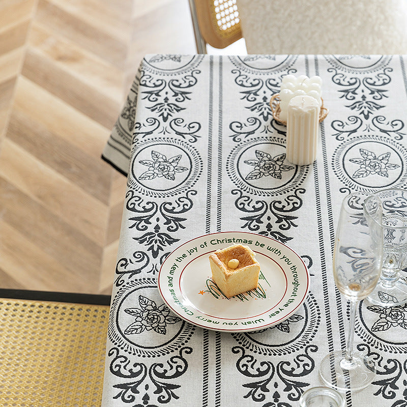 Reversible jacquard tablecloth with floral medallion reliefs Kalsten