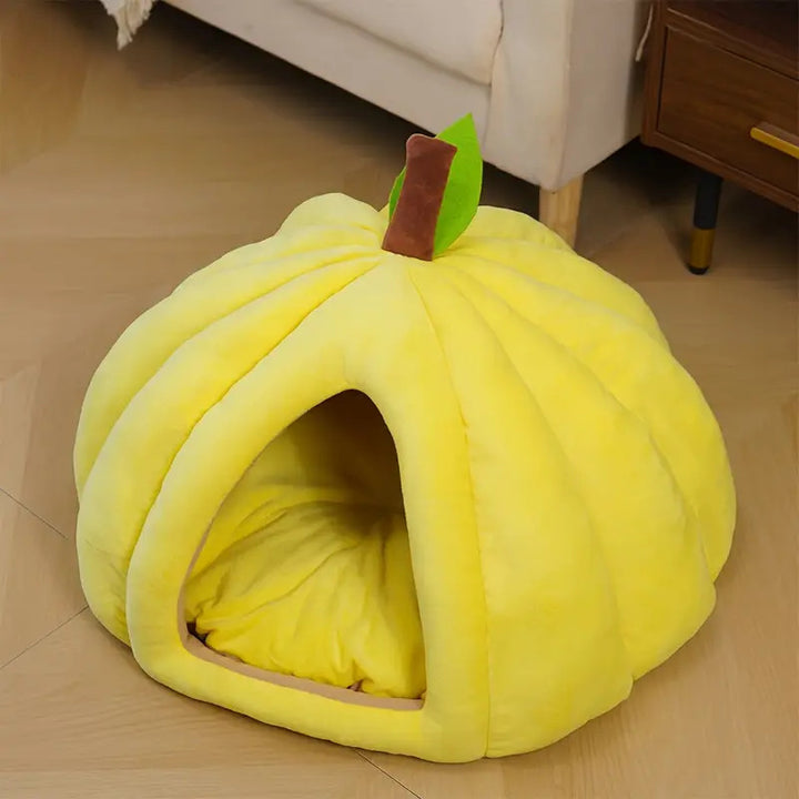 Cozy Pumpkin-Shaped  Hideaway  Dog Bed