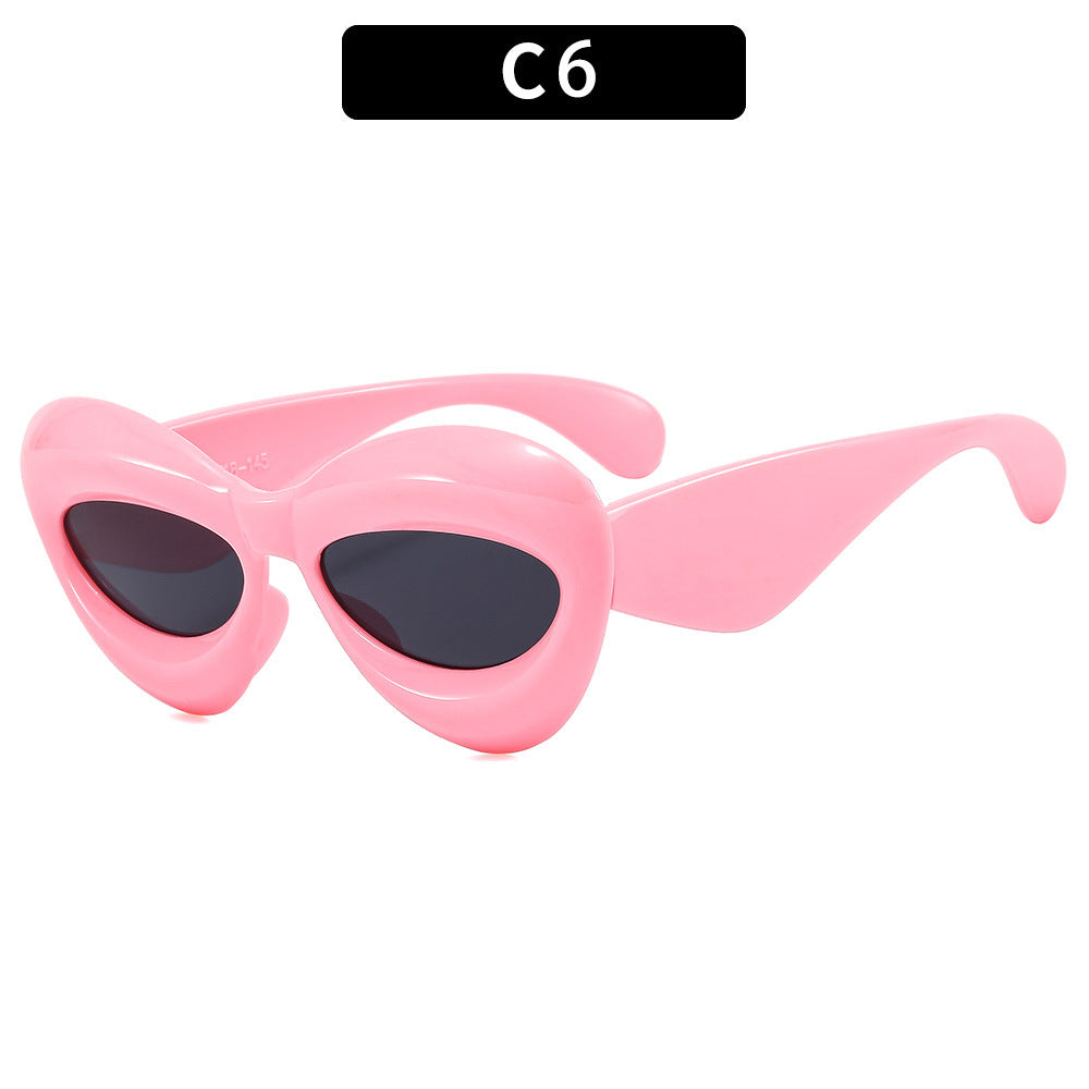 Vintage-Inspired Cat-Eye Sunglasses Classic Appeal