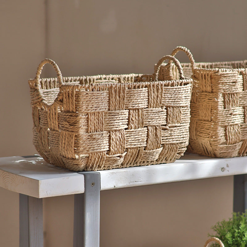 Handmade storage basket with practical handle Kalsten