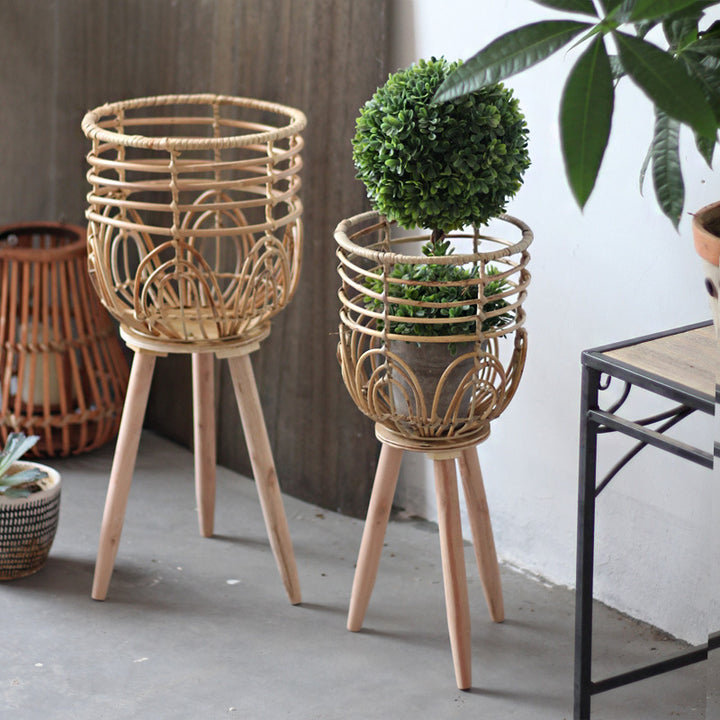 Stylish plant stand made of rattan and wood Kalsten