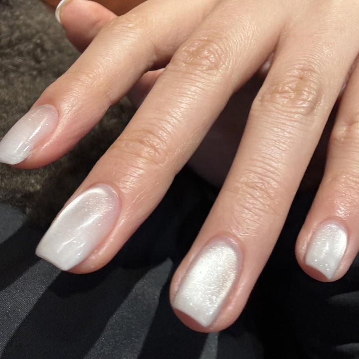 Elegant Press-On Nail Set with Glossy Pearl Finish Kalsten