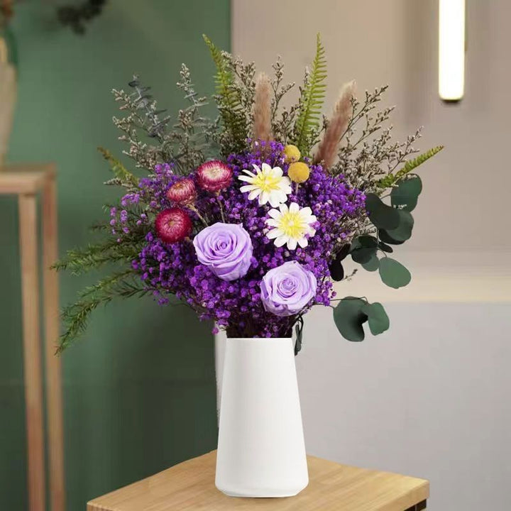 Decorative Dried Flower Bouquet Arrangement
