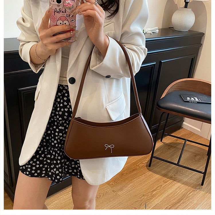 Elegant Curved Handbag Kalsten