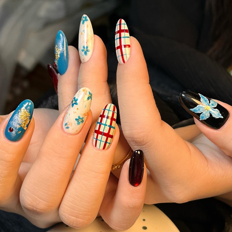 Animal-Inspired Press-On Nail Art Set Kalsten