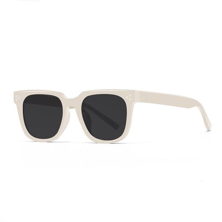 Ladies fashionable sunglasses with sturdy frame and UV protection Kalsten