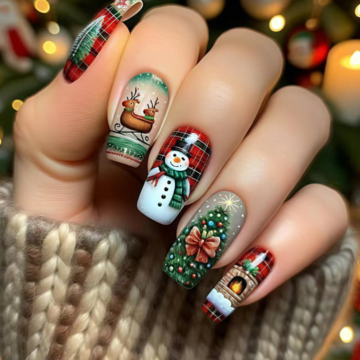 Creative Christmas Art Nails in Festive Design Kalsten