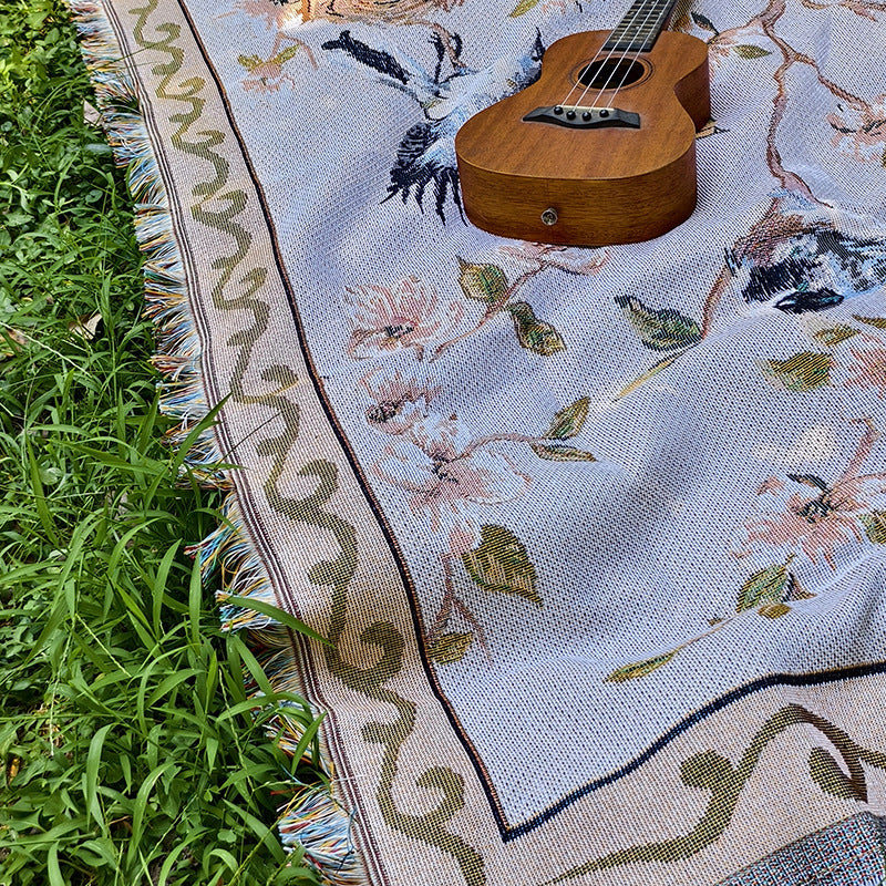 Artistic Floral Patterned Tapestry Throw Blanket