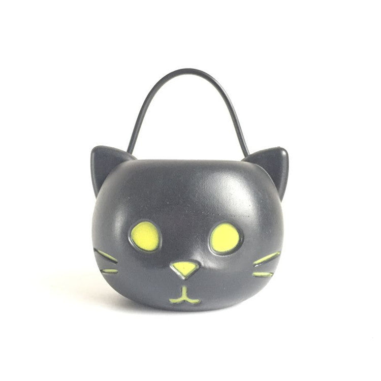 Halloween-Themed Trick-or-Treat Candy Bucket Kalsten