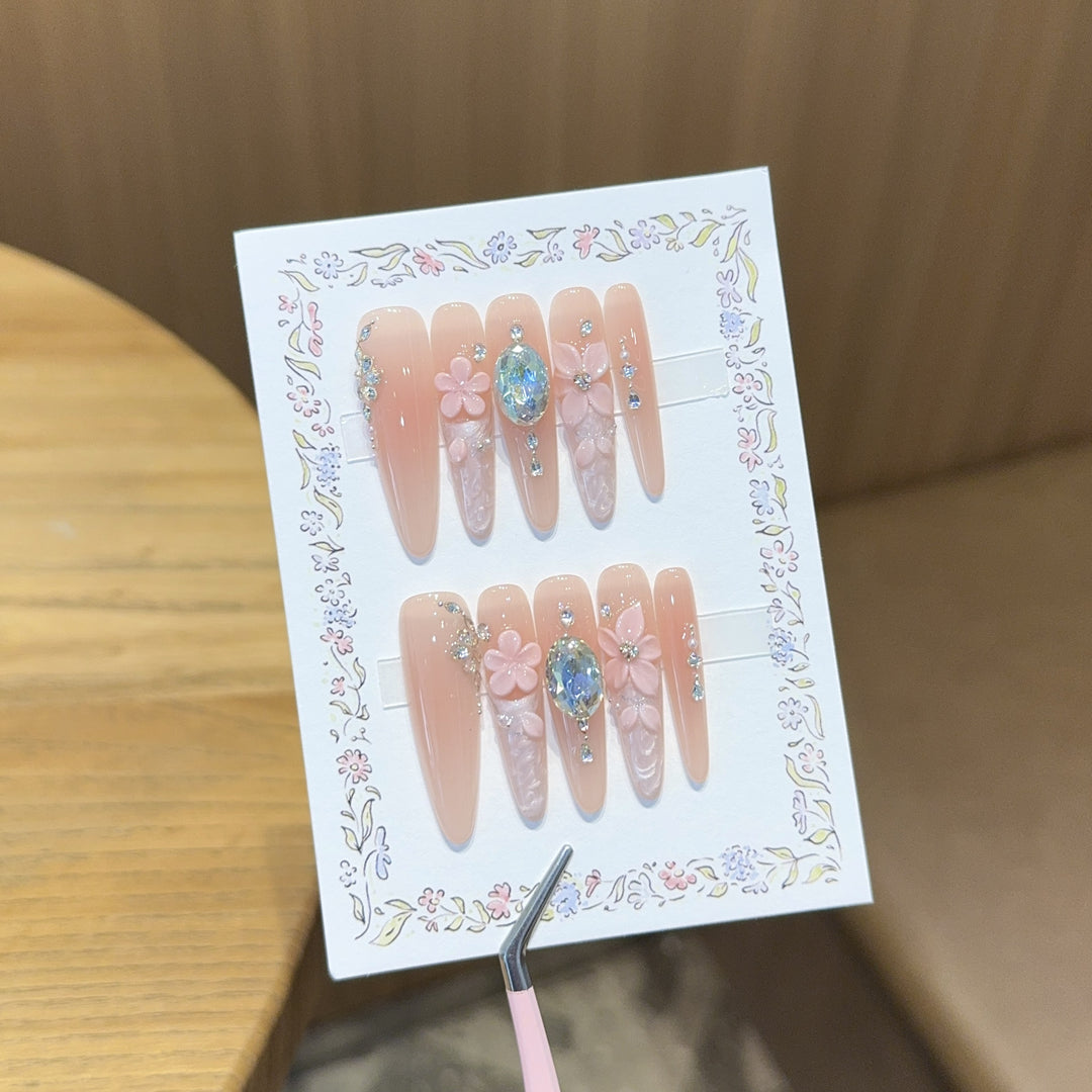 Artificial artificial nails with floral decorations and glitter details Kalsten