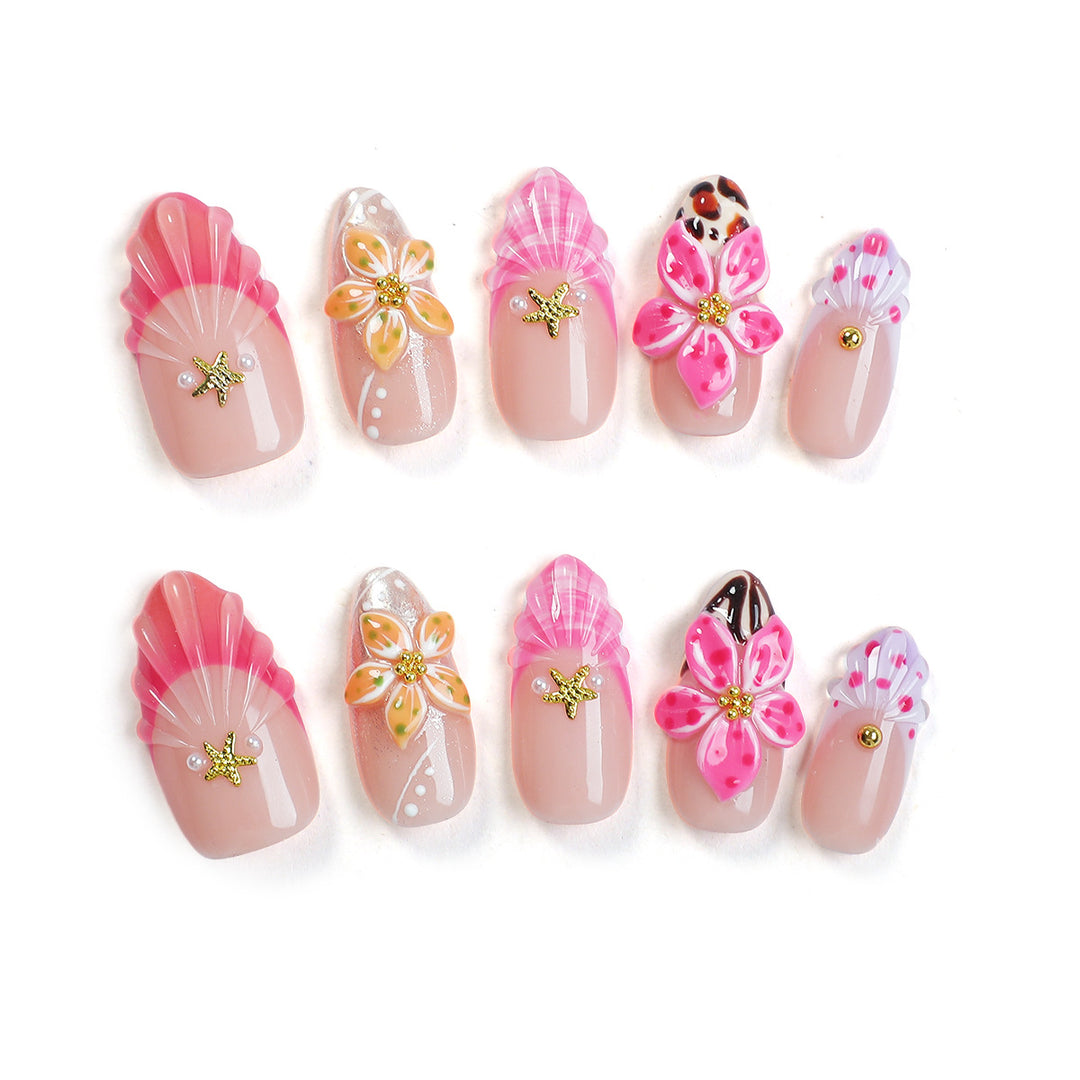Creative nail art set with blooming floral elements Kalsten
