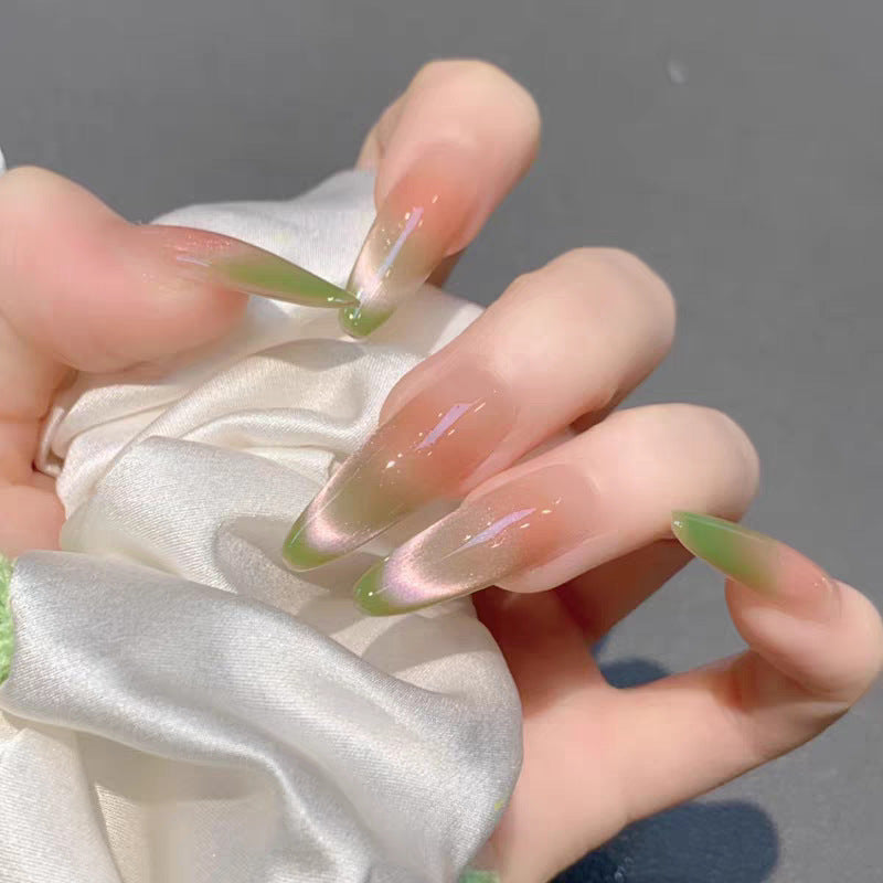 Artistic Press-On Nails with Ombre Finish and Elegant Design Kalsten