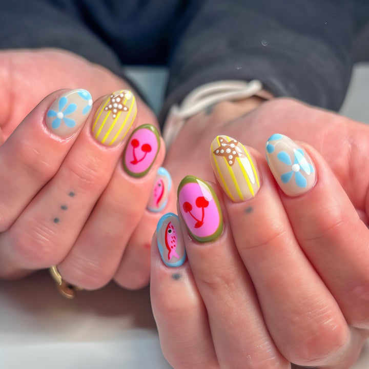 Artificial Nails in Creative Summer Design Kalsten