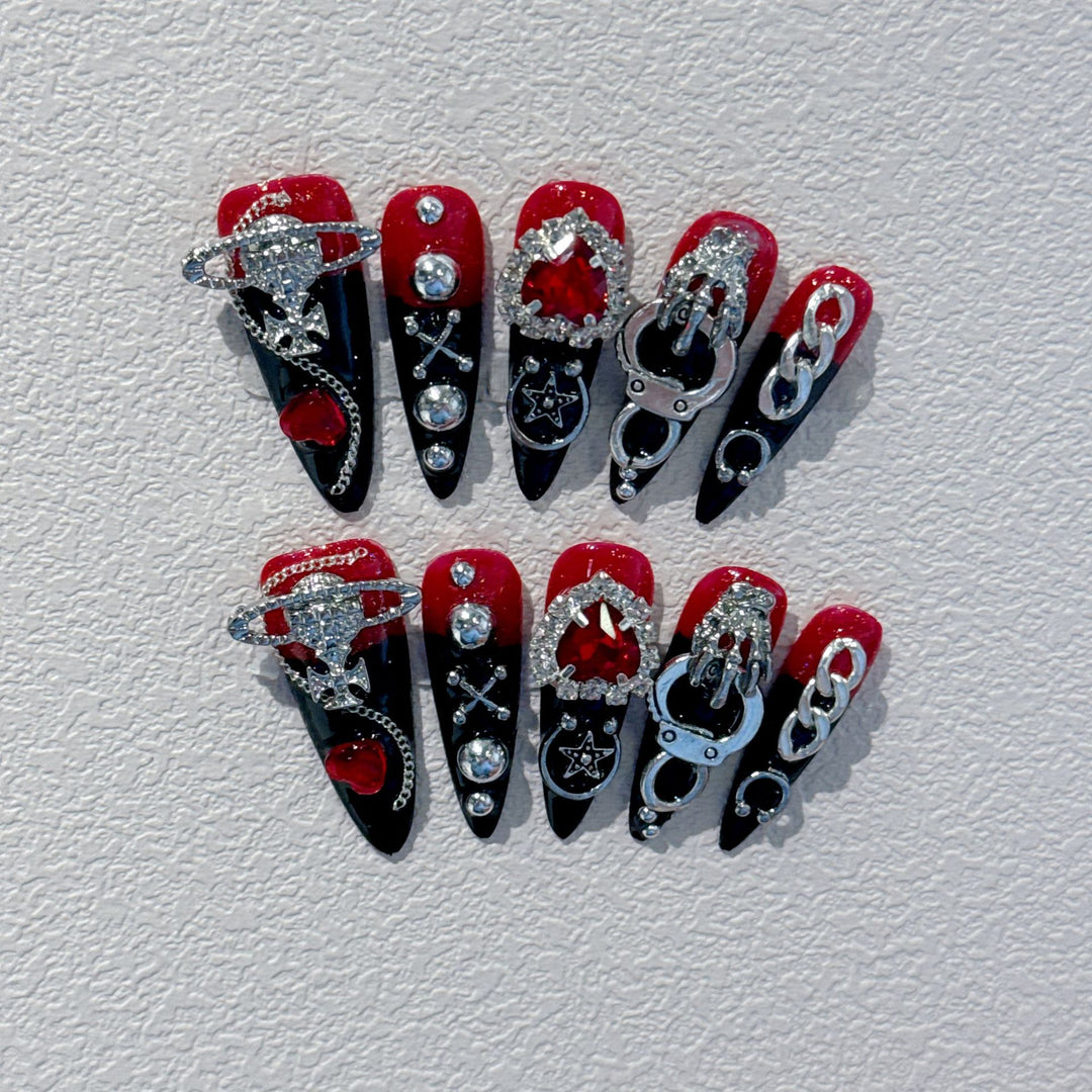 Glamorous Nail Art Extensions