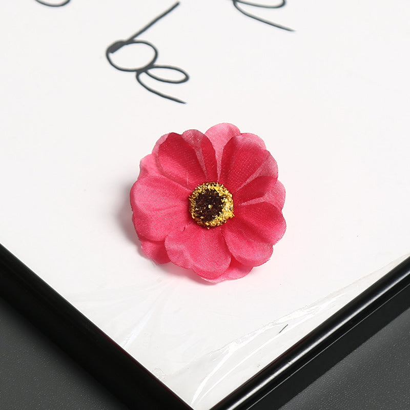 Decorative Floral Brooch for Decorative Wear