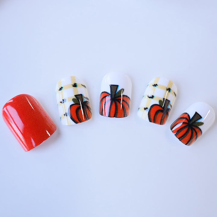 Festive Autumn-Themed Nail Art Kalsten