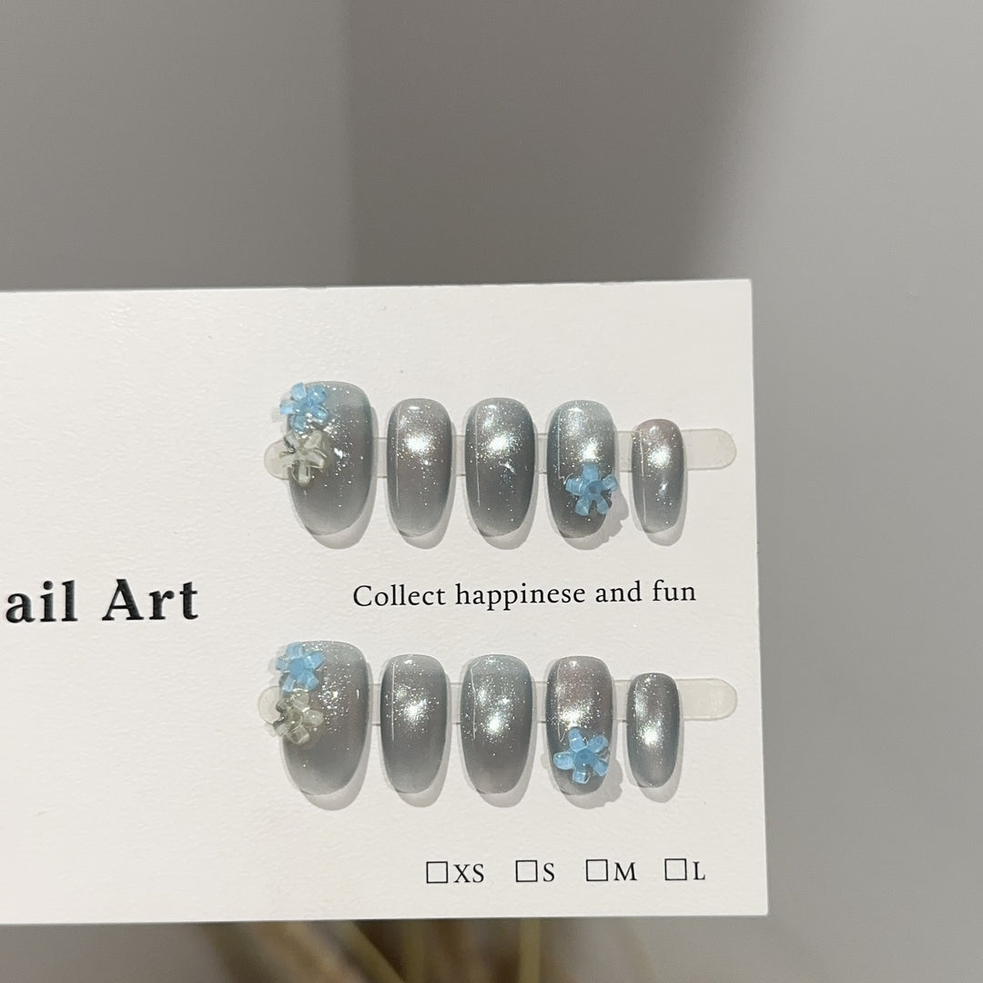 Artistic Glitter Press-On Nail Art