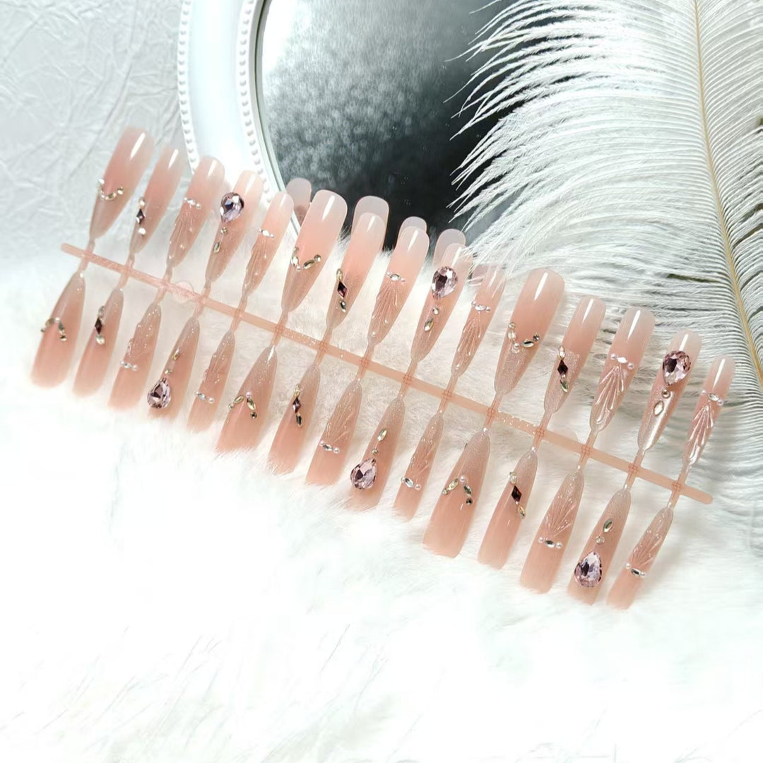 Artificial nails with luxurious decoration Kalsten