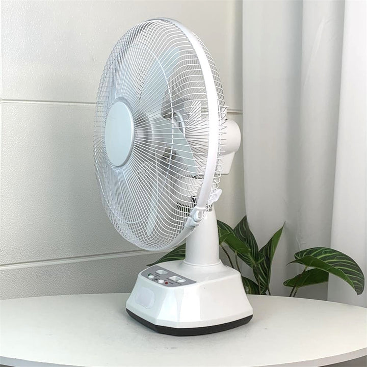 Unisex nan leiser USB table fan with multi-blade design, oscillating tilt function and timer Kalsten