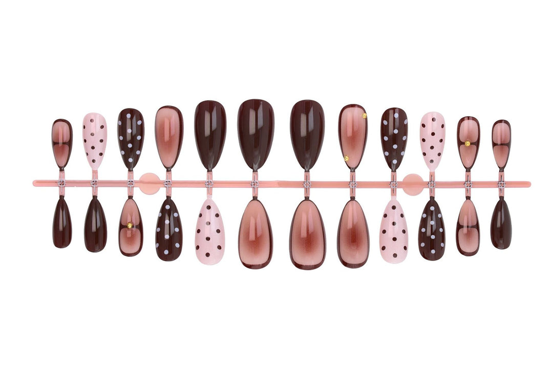 Nail art set with elegant accents and creative designs Kalsten