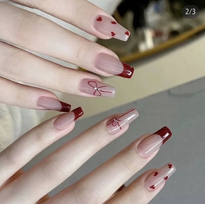 Artistic Heart-Patterned Press-On Nail Set Kalsten