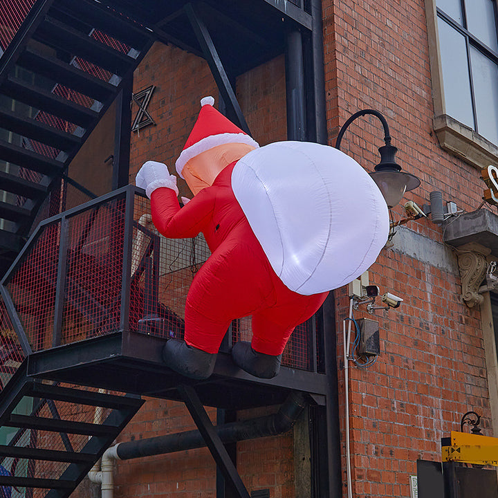 Funny Santa Climbing Figure Kalsten