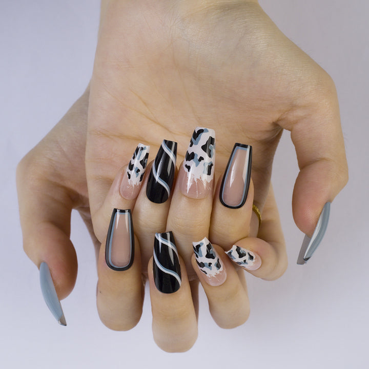 Artificial nails in modern animal pattern design Kalsten