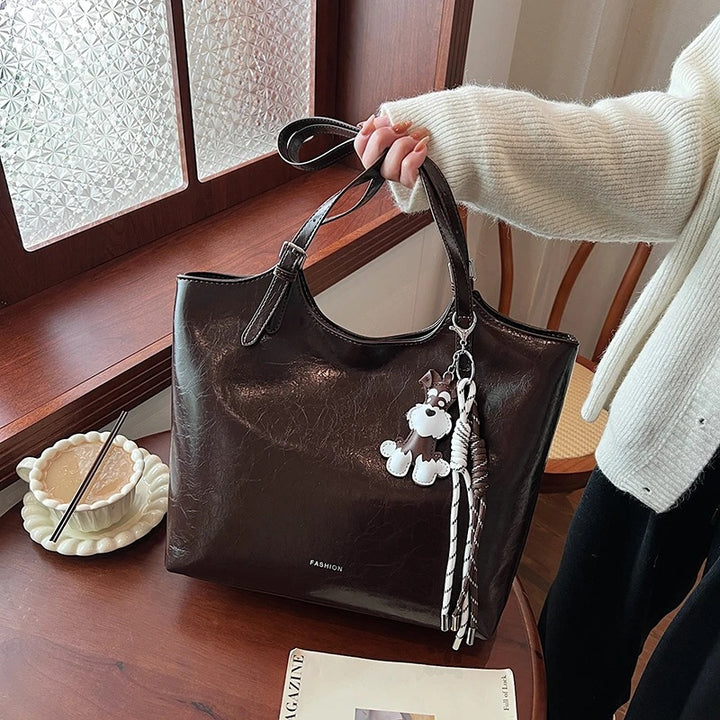 Luxurious Textured Leather Tote Kalsten
