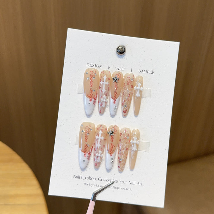 Artificial nails with artistic design and glamour accents Kalsten
