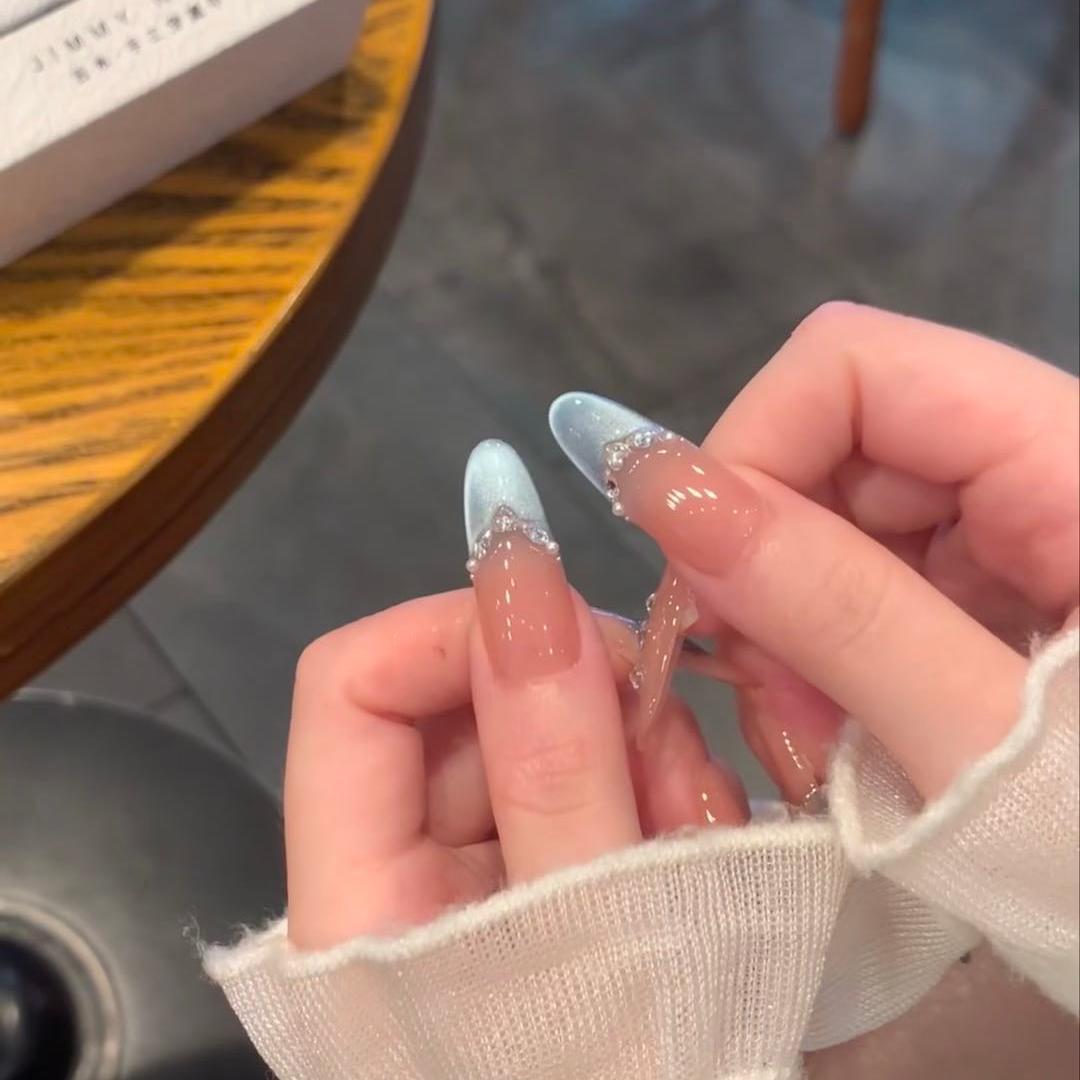 Premium Decorative Press-On Nail Extensions Kalsten