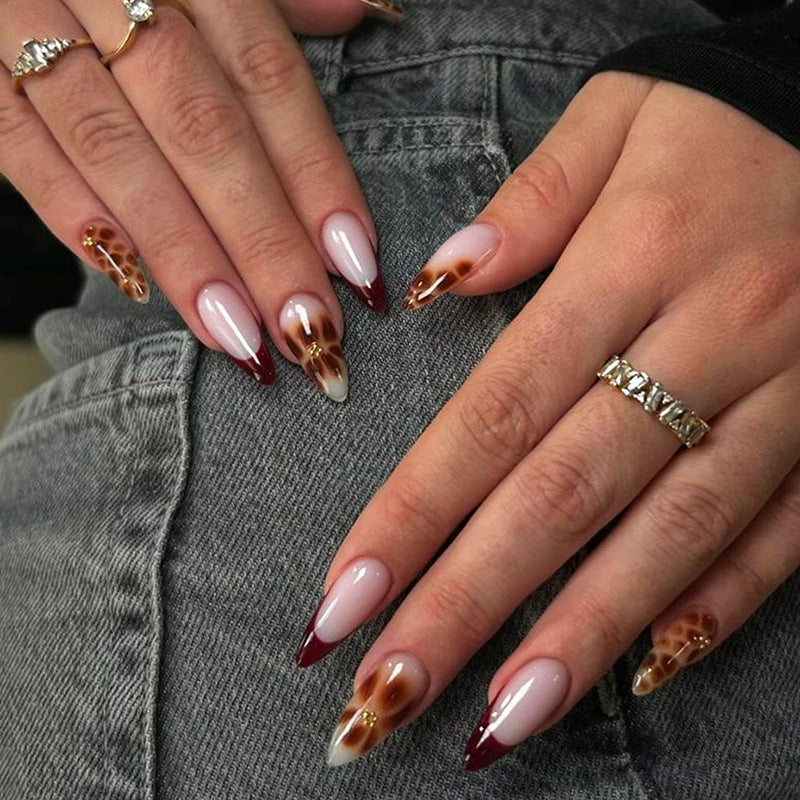 Fashionable Press-On Nail Art Set Kalsten