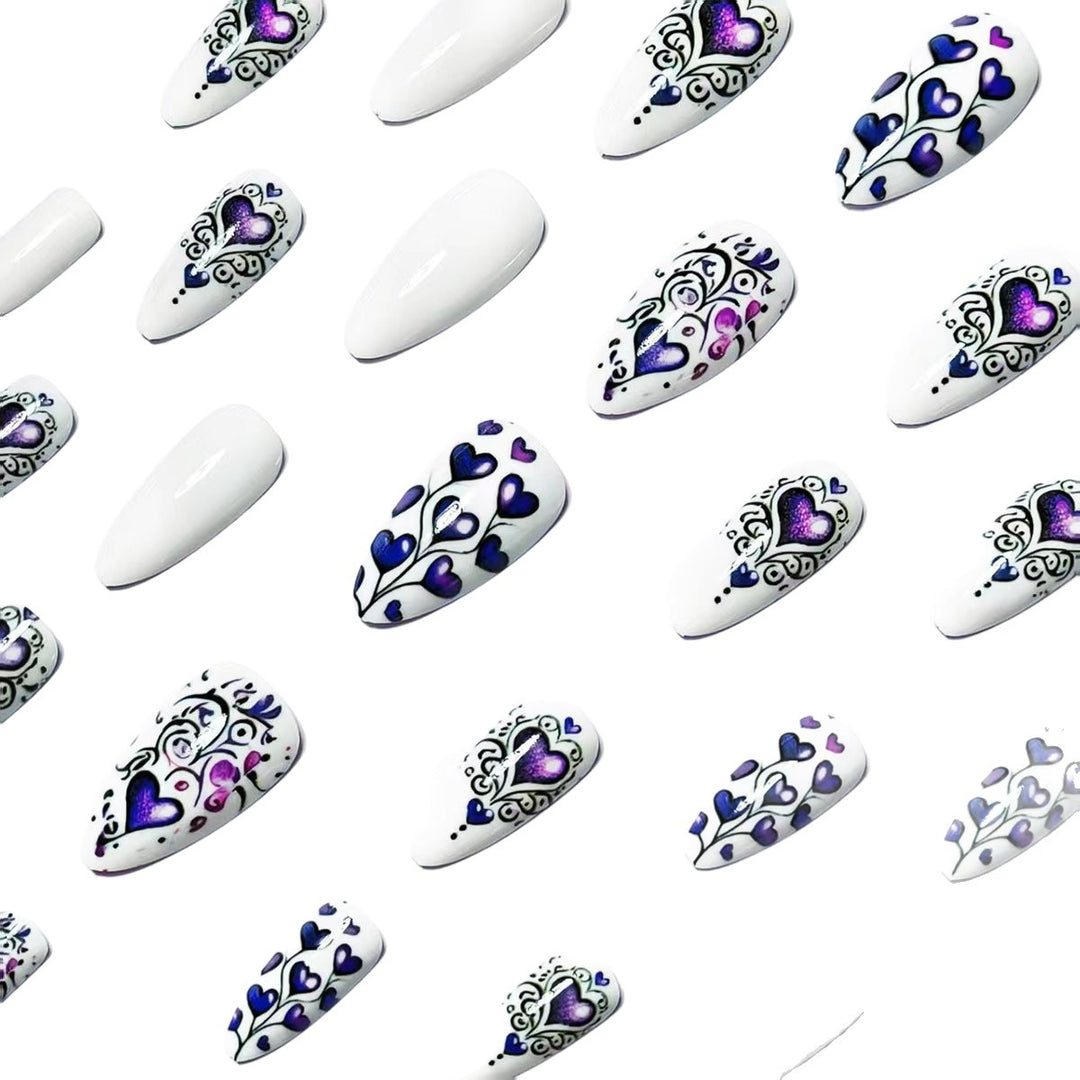 Artificial nails with romantic heart design Kalsten
