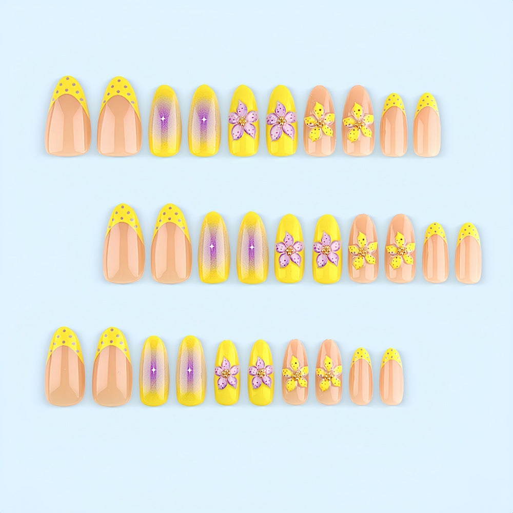 Premium Artificial Nails with intricate floral decorations Kalsten