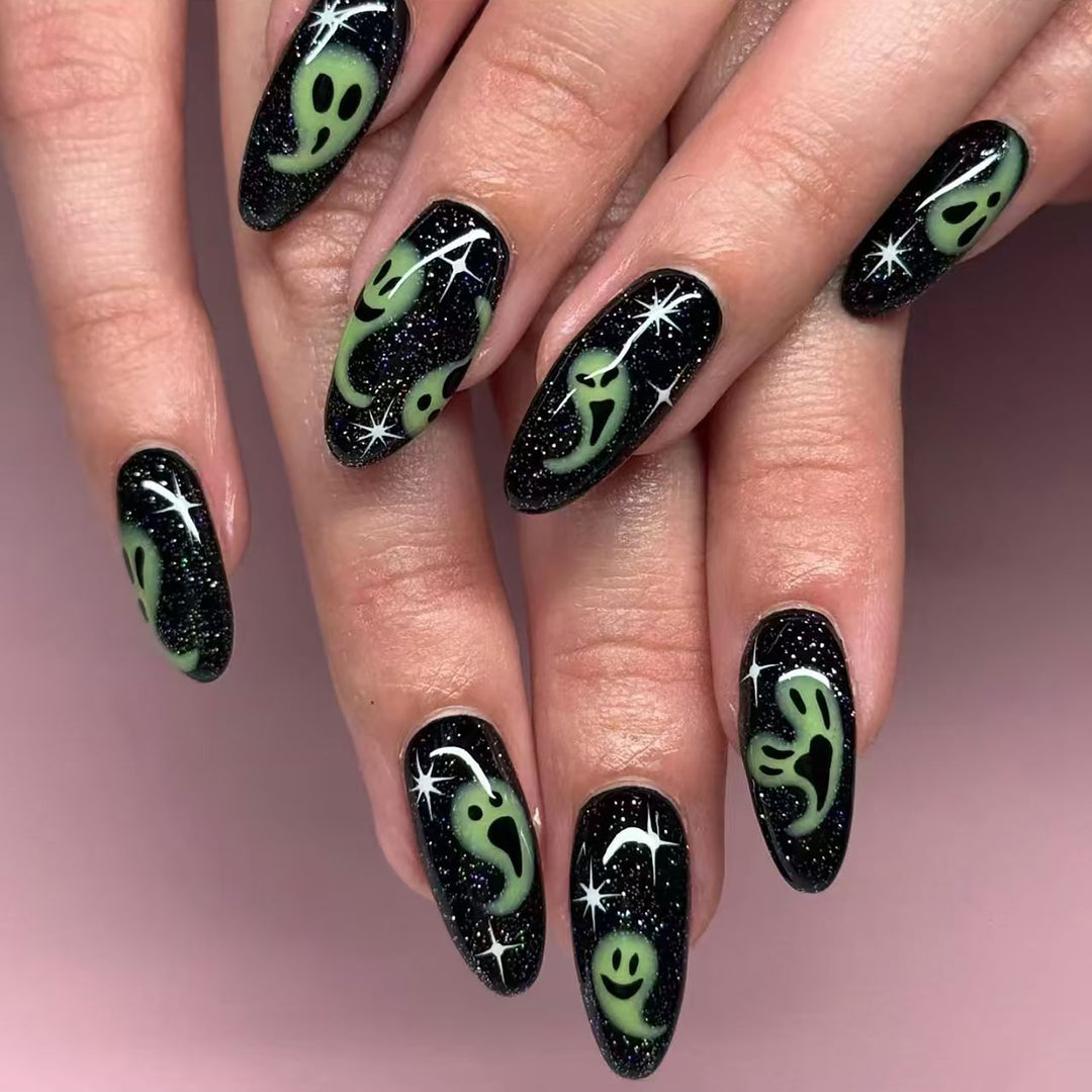 Spooky Ghost-Themed Press-On Nail Art Set