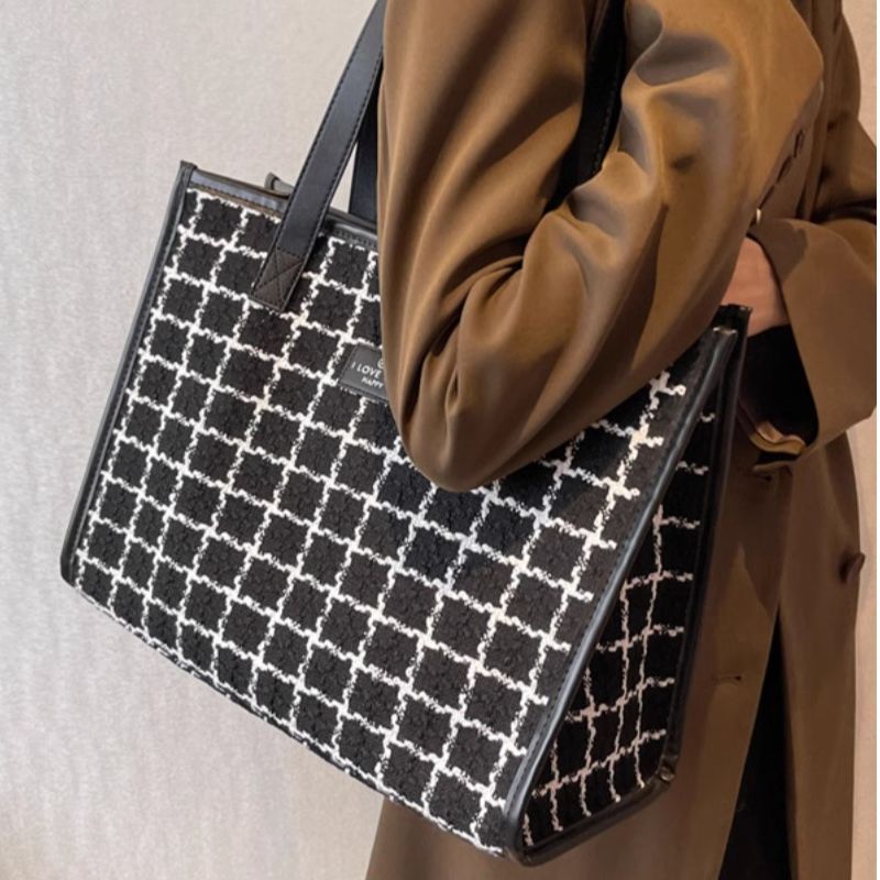 Elegant Textured Tote Bag Kalsten