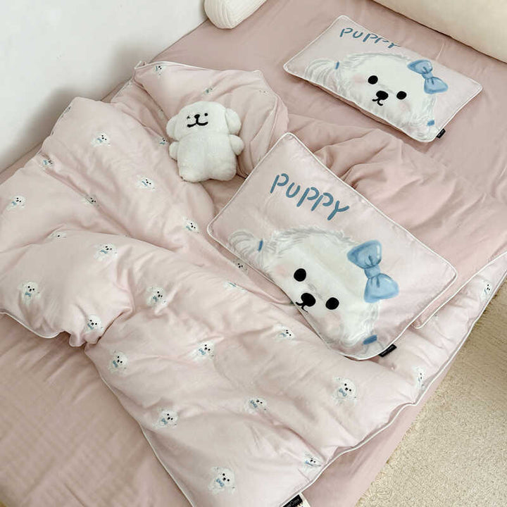 Bedding set with quilted blanket and cute dog designs