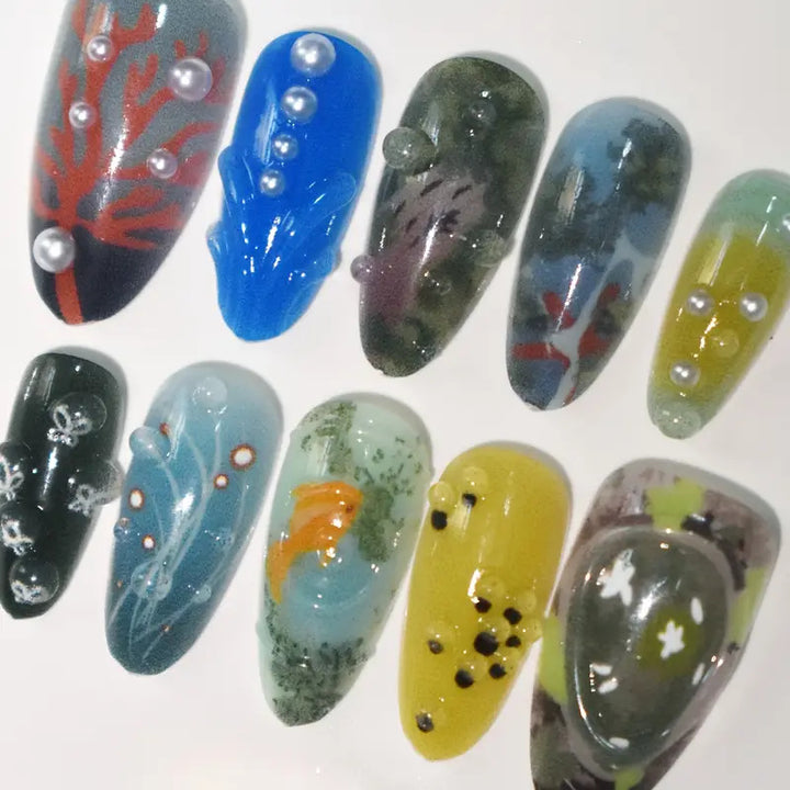 Artistic Marine-Inspired Press-On Nail Art Kalsten