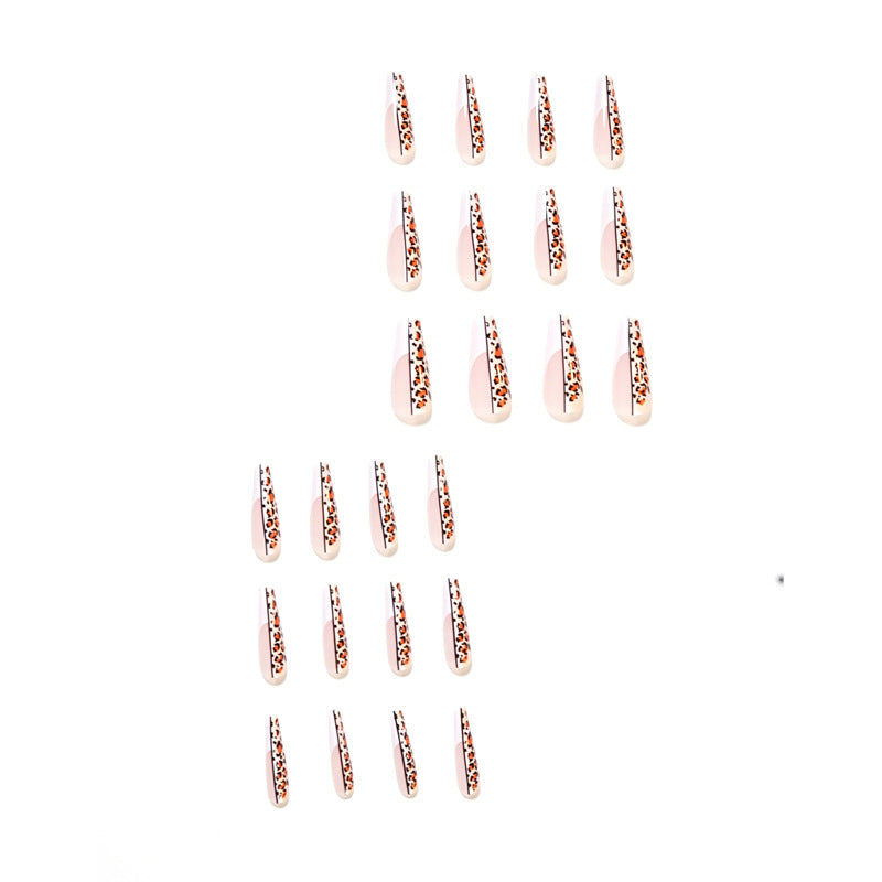 Artful nail extensions in modern leopard design Kalsten