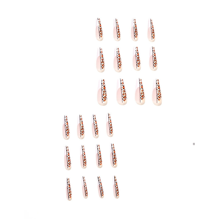 Artful nail extensions in modern leopard design Kalsten