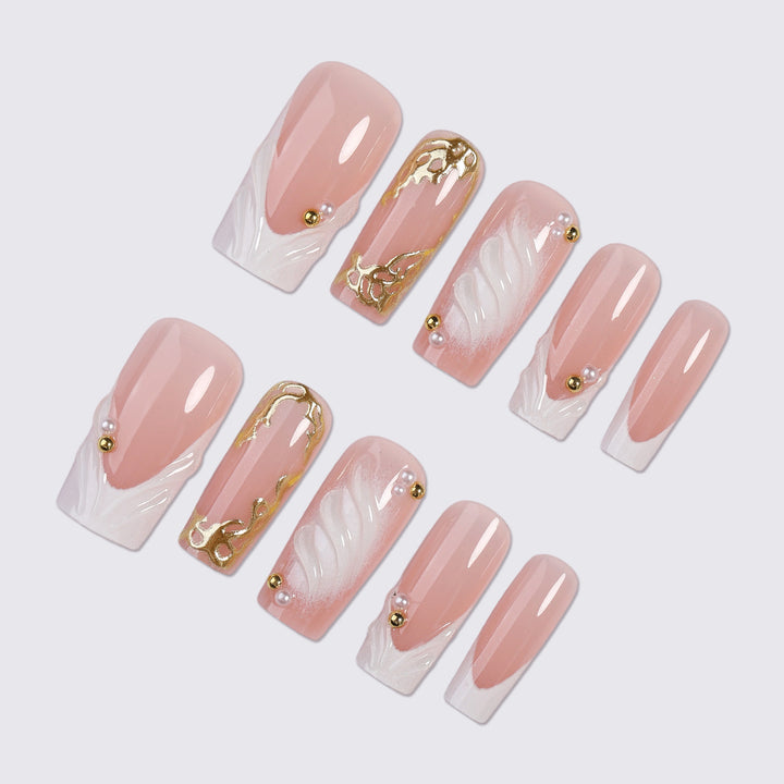 Decorative Press-On Nail Art Set with Elegant Gold Accents kalsten