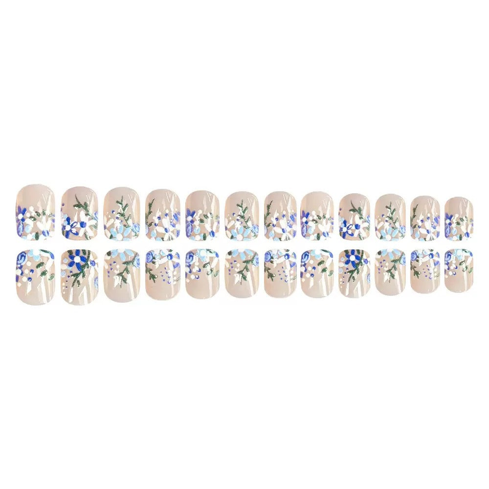 Artificial nail set with elegant floral decorations Kalsten