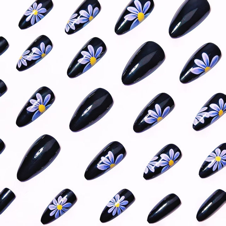 Artificial nails with floral patterns and elegant design Kalsten