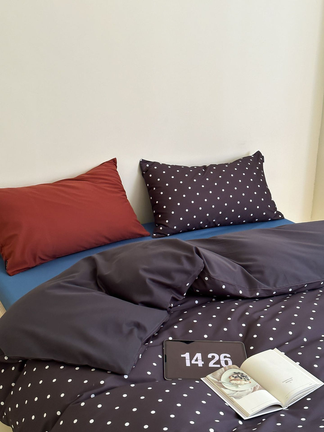 Dotted bedding set made of cotton satin with an extra soft touch