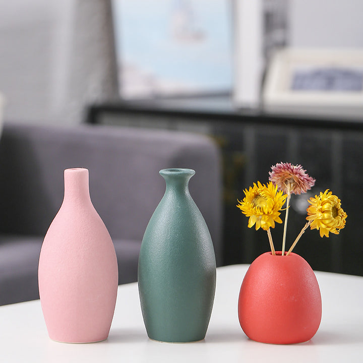 Modern Sculptural Ceramic Vase Kalsten